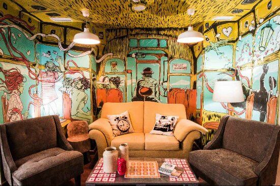 Love Lisbon Hostel & Bar